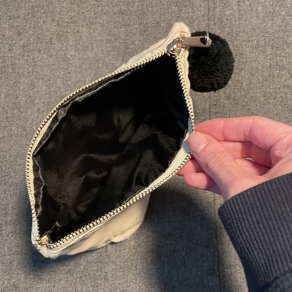 Chaser zip pouch, NWOT - Picture 5 of 5